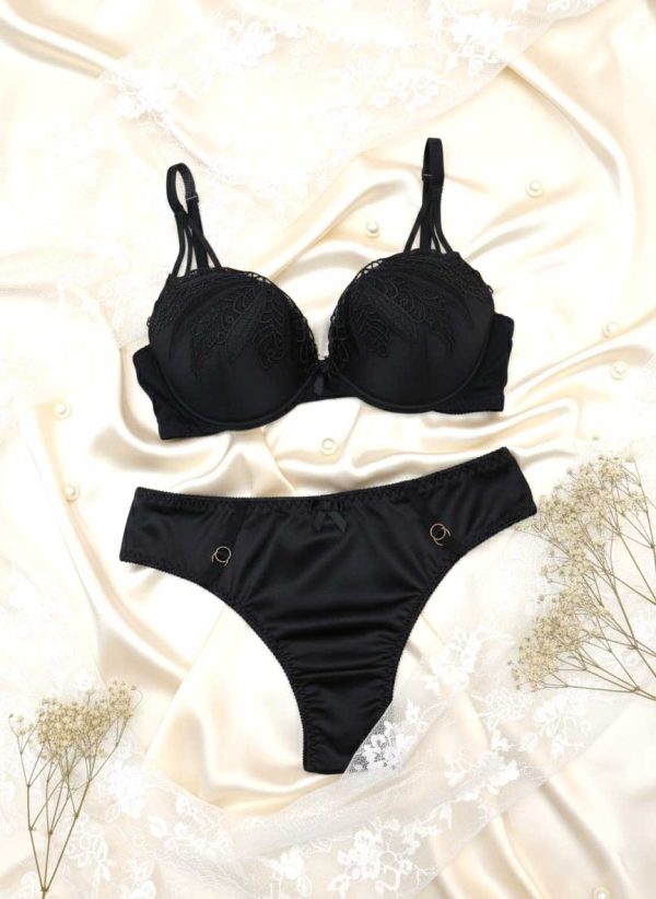 black Velvet bridal bra set