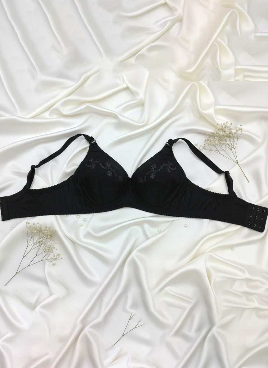 miss-world-black-emroider-braw-pk